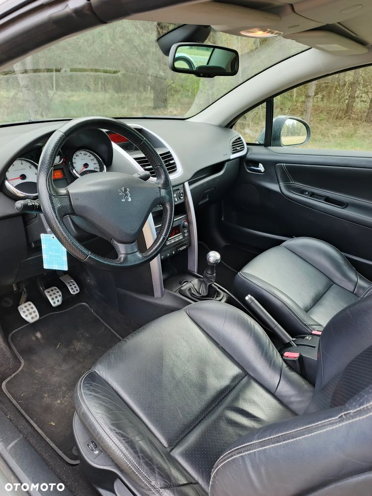 Peugeot 207 - 13