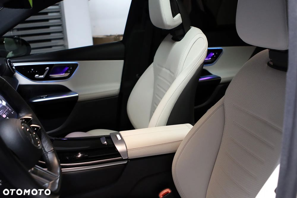 Mercedes-Benz GLC 300 mHEV 4-Matic AMG Line - 32