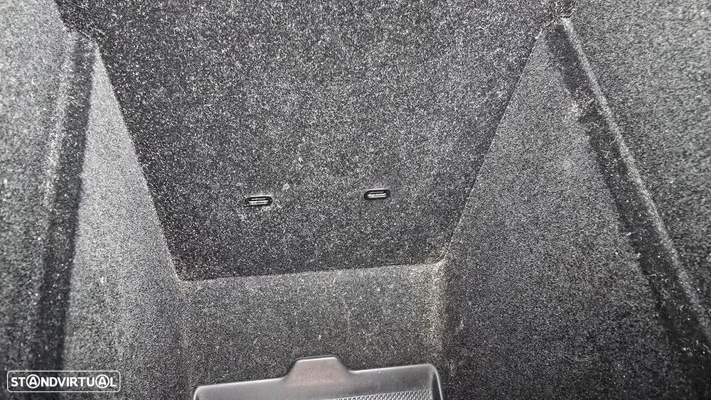 Tesla Model Y Long Range Tração Integral - 51