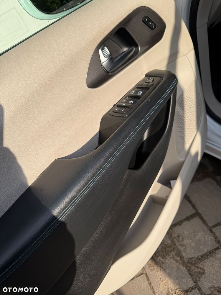 Chrysler Pacifica - 13