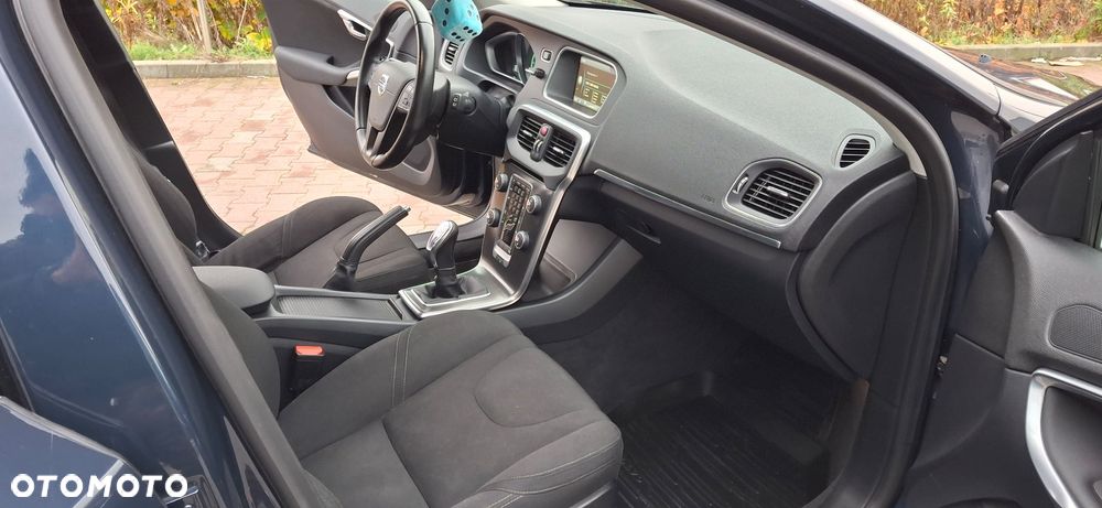 Volvo V40 T2 Kinetic - 21