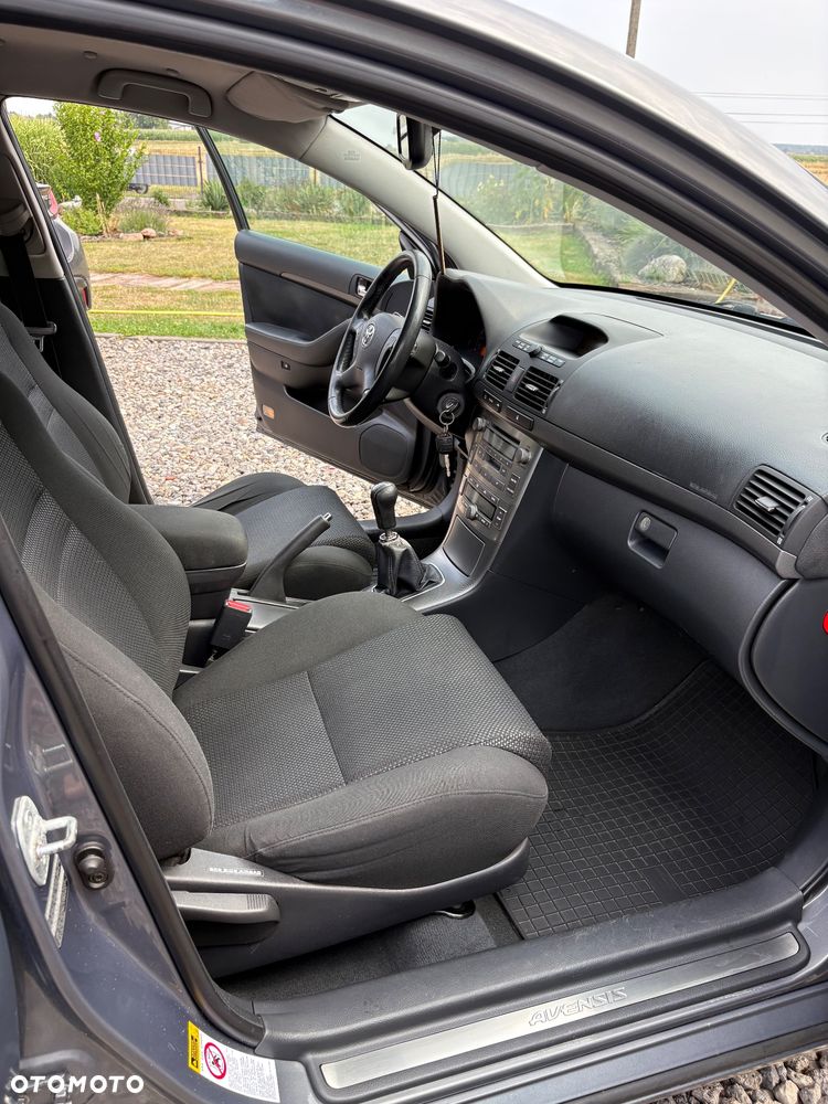 Toyota Avensis 2.0 VVT-i Executive - 13
