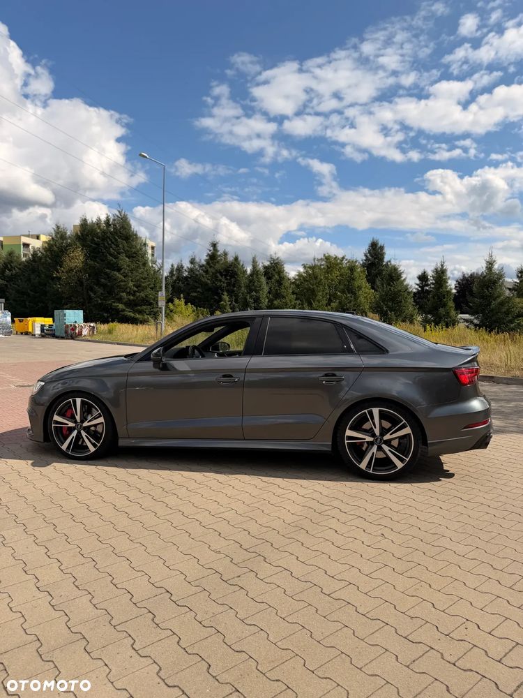 Audi RS3 Limousine - 8