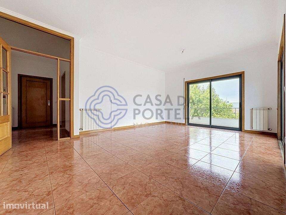 Apartamento T-3 em Vila Nova de Famalicão | Espaço, luz e conforto - Grande imagem: 2/22
