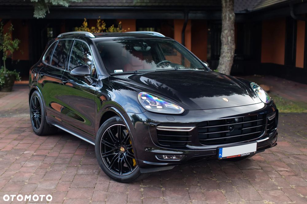 Porsche Cayenne Turbo S - 3