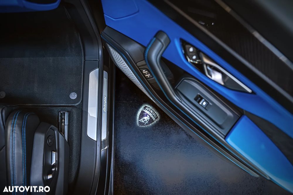 Lamborghini URUS Standard - 21