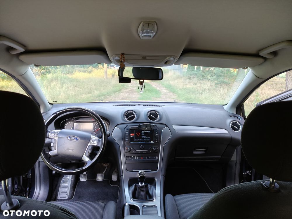 Ford Mondeo - 16