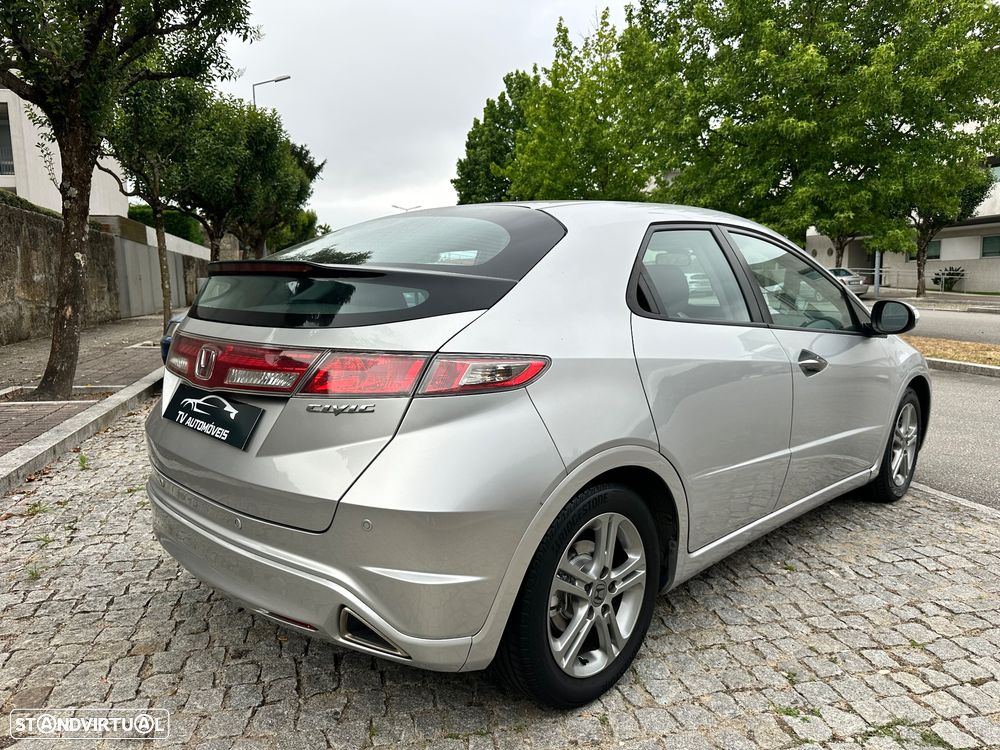 Honda Civic 1.4 i-VTEC Sport Edition - 8
