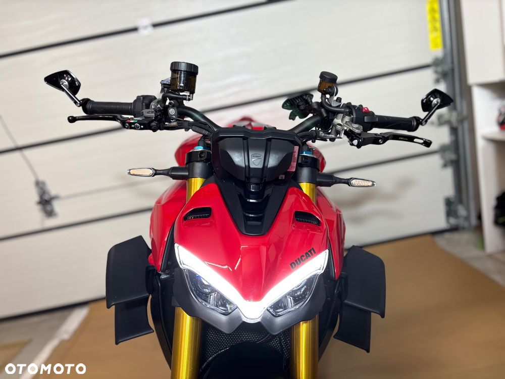 Ducati Streetfighter V4 - 1