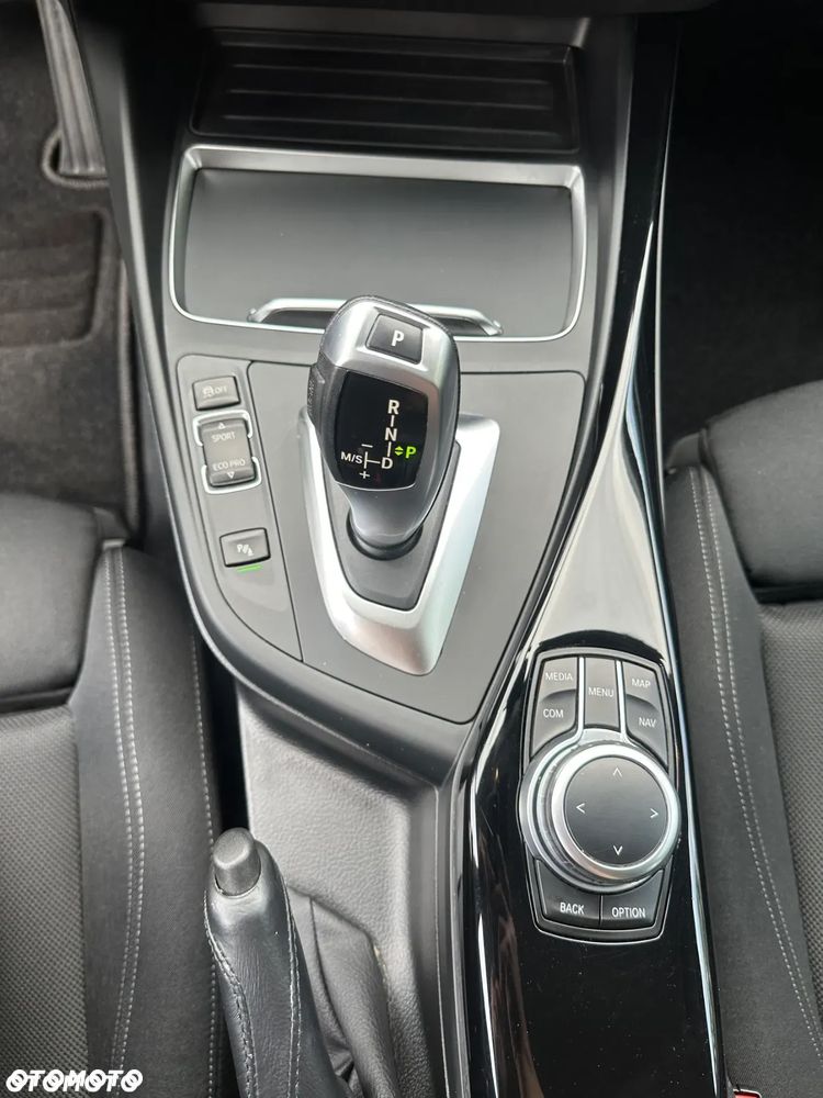 BMW Seria 1 116d - 30