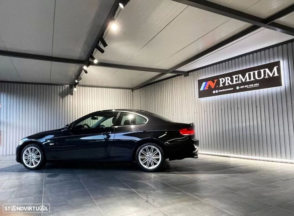 BMW 320 i Coupe - 15