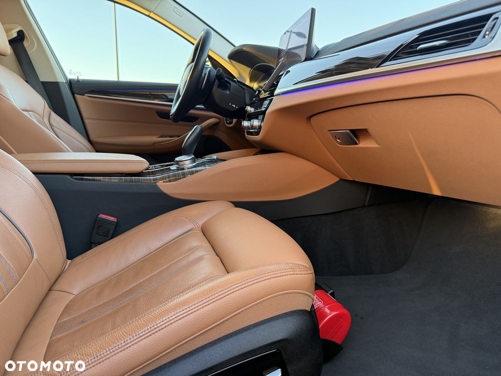 BMW Seria 5 520d xDrive MHEV Luxury Line - 9