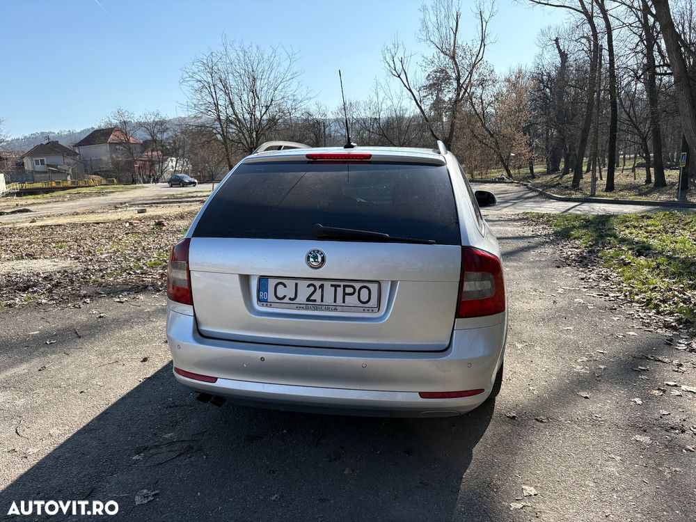 Skoda Octavia 2.0 TDI Ambiente DSG - 4