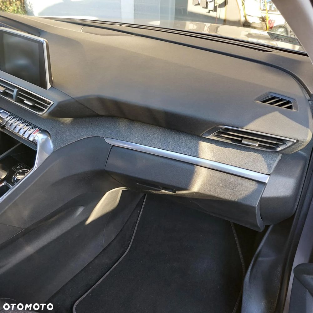 Peugeot 5008 BlueHDI 120 EAT6 Stop & Start Allure - 16