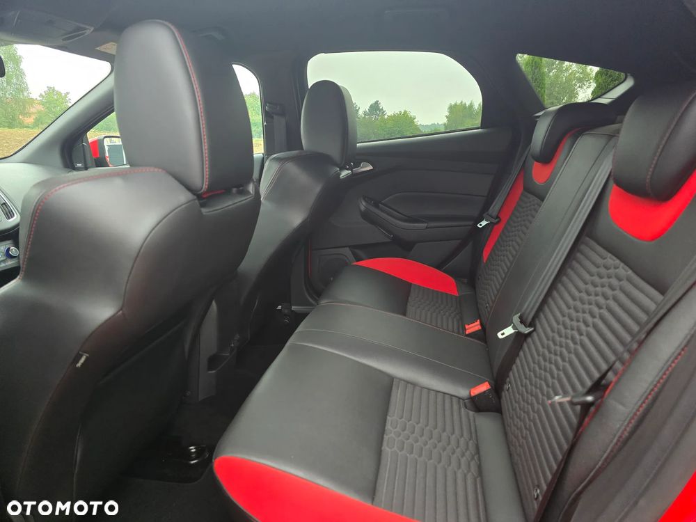Ford Focus 2.0 EcoBoost ST mit Leder-Sport-Paket - 28