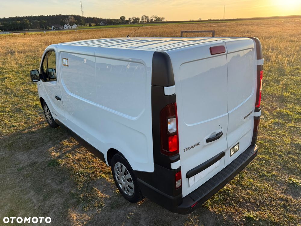 Renault Trafic - 1