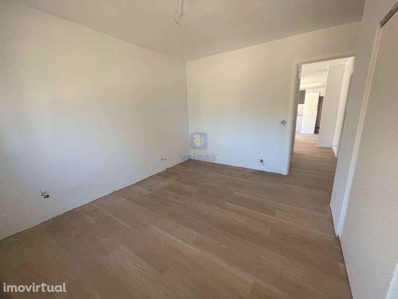 Oportunidade de investimento!!  Terreno com duas moradias em fase de a - Grande imagem: 5/18