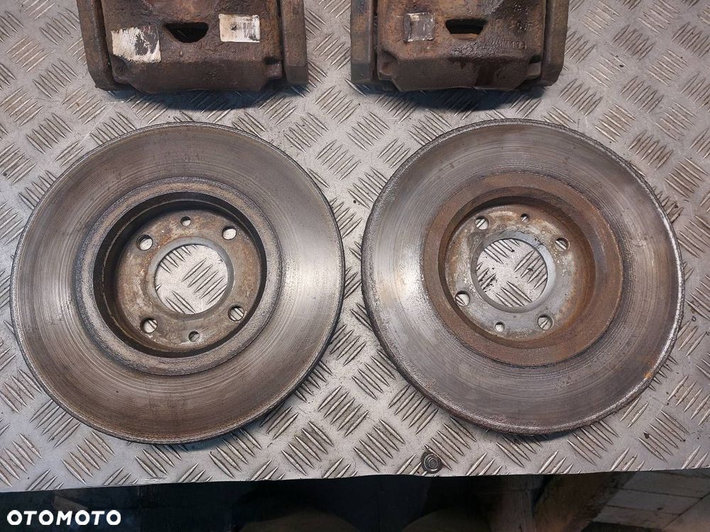 TARCZE HAMULCOWE PRZÓD + KLOCKI + ZACISKI CITROEN BERLINGO II 1.6 HDI - 3