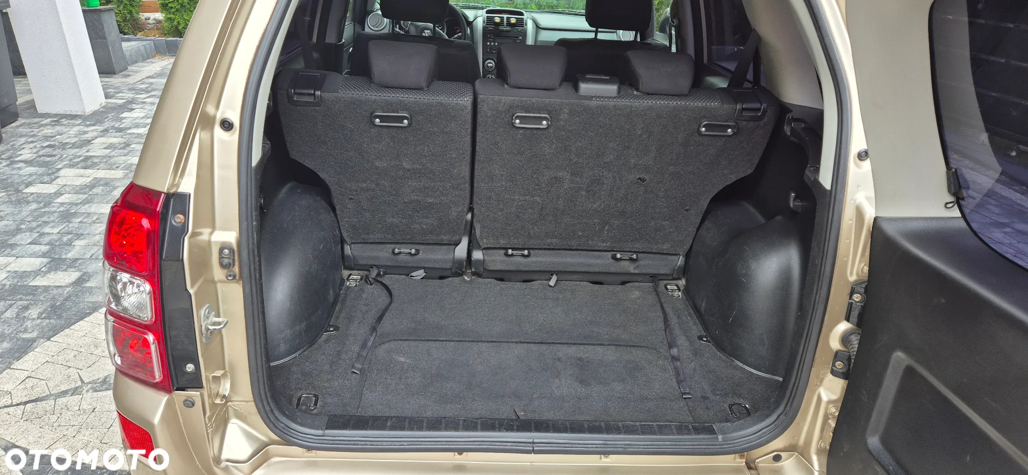Suzuki Grand Vitara 2.0 - 16