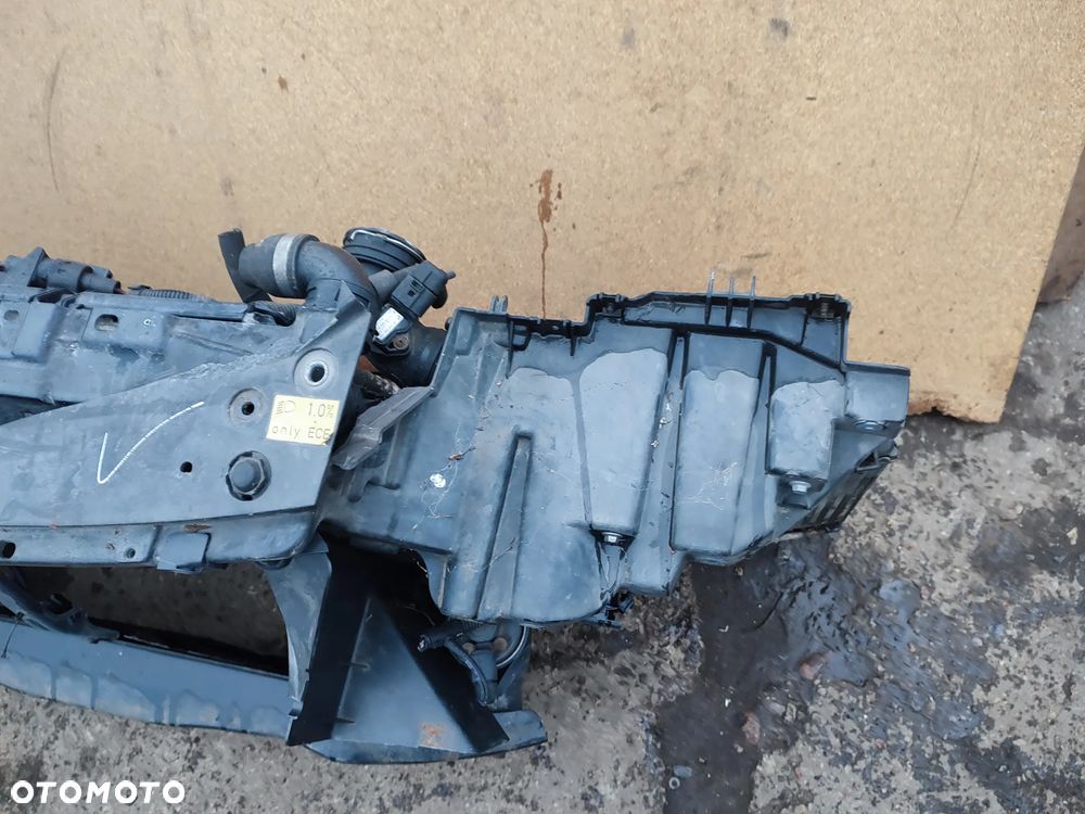 VW Touareg I 1 7L wzmocnienie pas komplet 2.5 TDI - 6