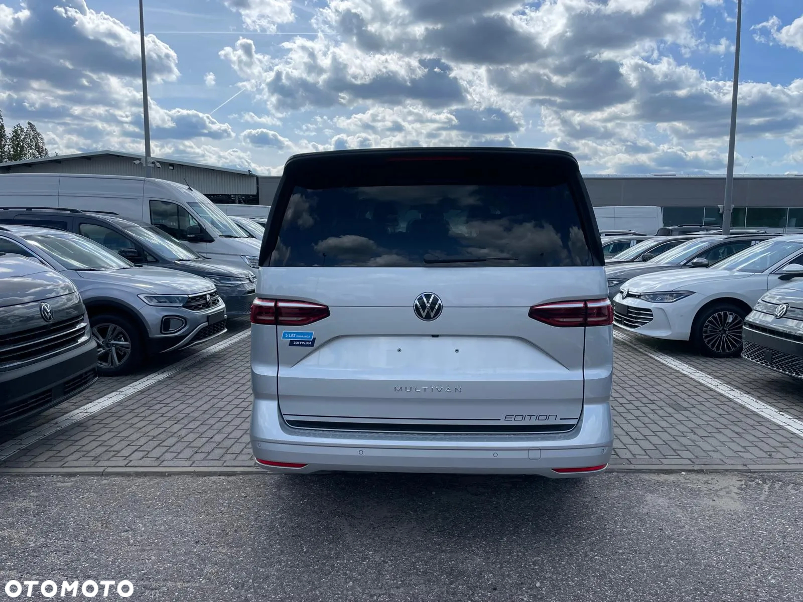 Volkswagen Multivan 2.0 TDI L2 Edition DSG - 7