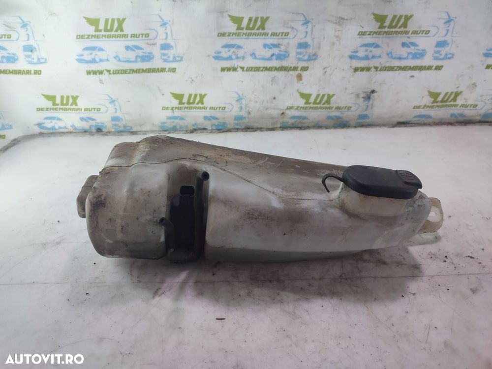 Vas lichid parbriz 8200210002 Dacia Duster 1 [2010 - 2013] 1.5 dci K9 - 1