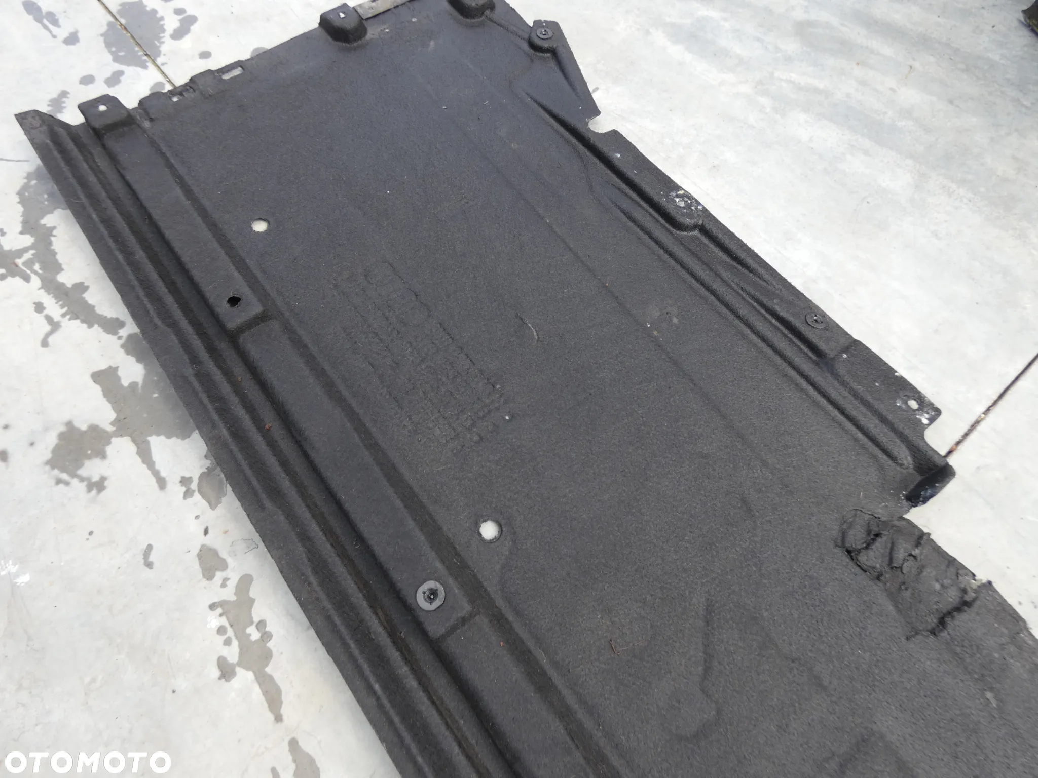 AUDI A4 B8 LIFT OSŁONA PODWOZIA PŁYTA PODŁOGI PRAWA DOLNA 8K0825208H D94 - 9