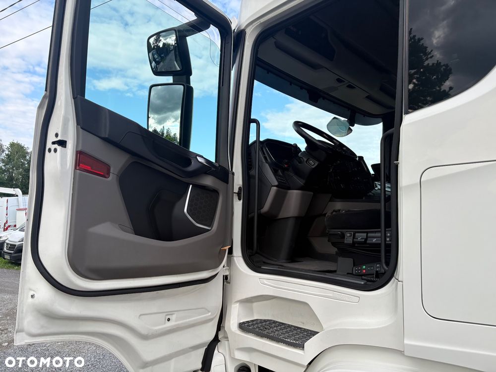 Scania R 450 | RETARDER | FULL LED | CAŁA NA PODUSZKACH | KLIMA POSTOJOWA | DWA ZBIORNIKI | NAWIGACJA | NOWE SPRZĘGŁO | SPROWADZONA | SUPER STAN - 34