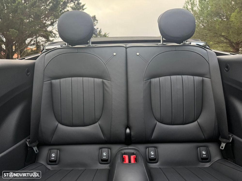 MINI Cabrio John Cooper Works Plus Auto Desportiva - 31