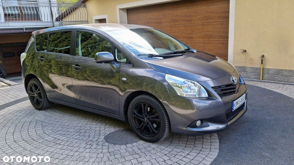 Toyota Verso - 7