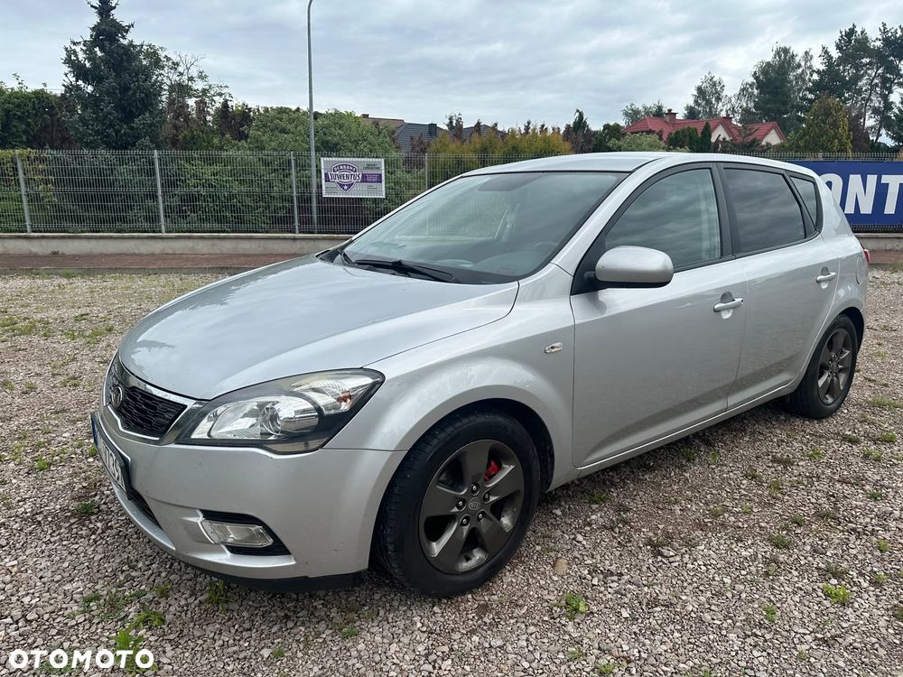 Kia Ceed 1.4 CVVT Attract - 2