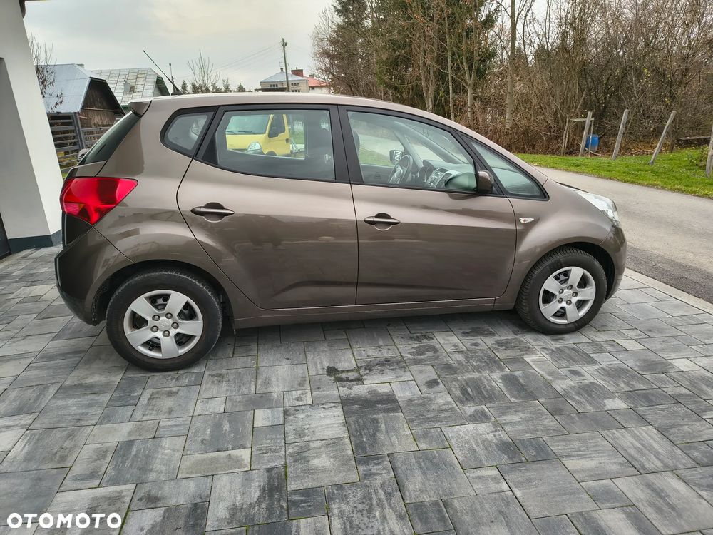 Kia Venga 1.4 CVVT Business Line - 4