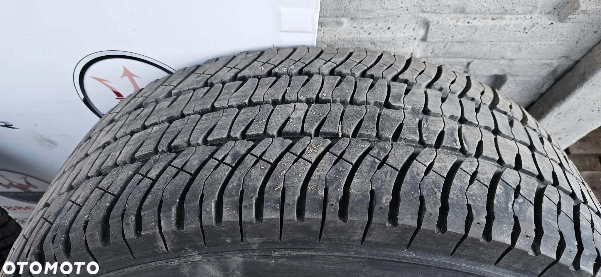 RAM 1500 V 5 2019-  Felgi aluminiowe Komplet felg Alufelgi 275/65/20 R20 20 Cali Felga 5YD55TRMAA 6x139.7 Opona bardzo ładna DOT 34/23 michelin - 20