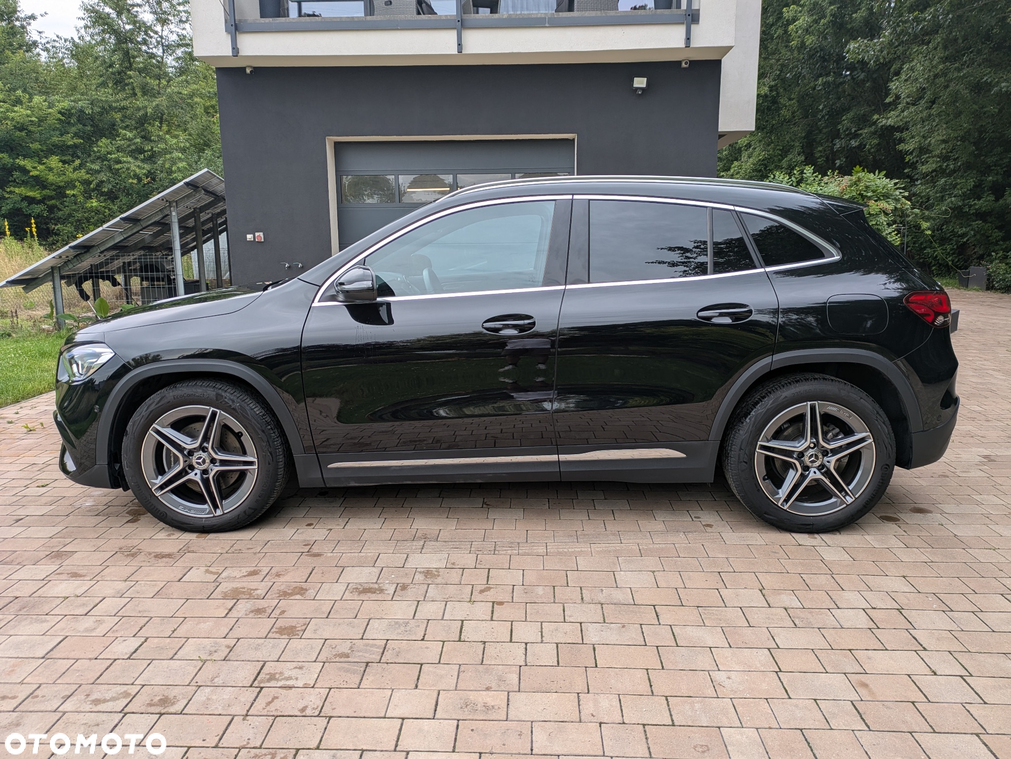 Mercedes-Benz GLA - 12