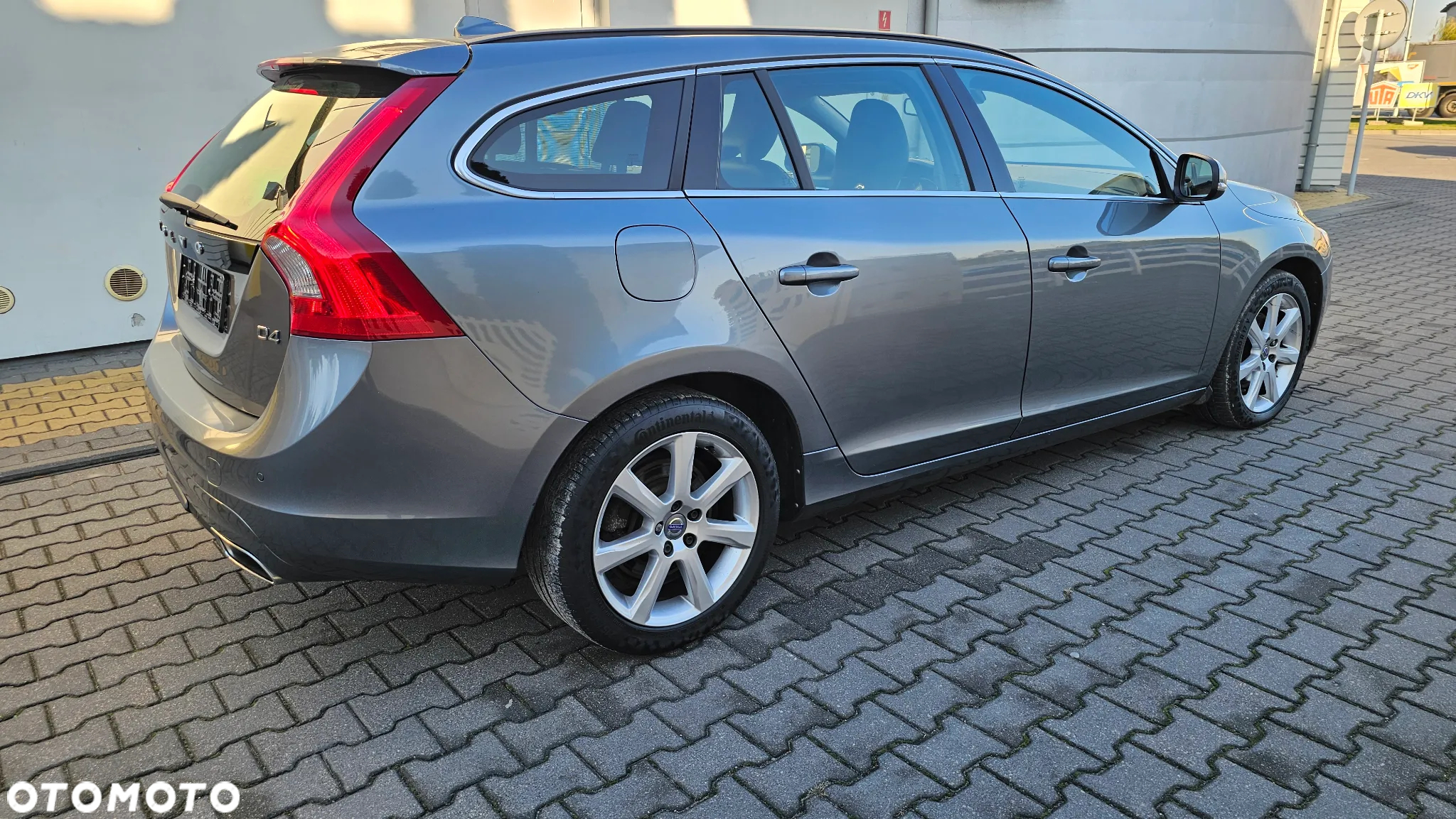 Volvo V60 D4 Drive-E Summum - 12