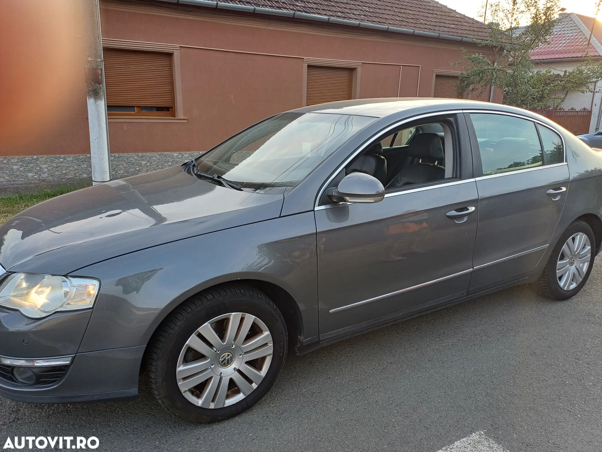 Volkswagen Passat 1.6 FSI Highline - 13
