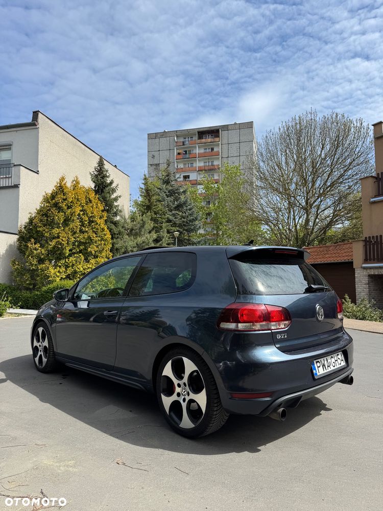 Volkswagen Golf ver-2-0-tsi-gti-dsg - 2