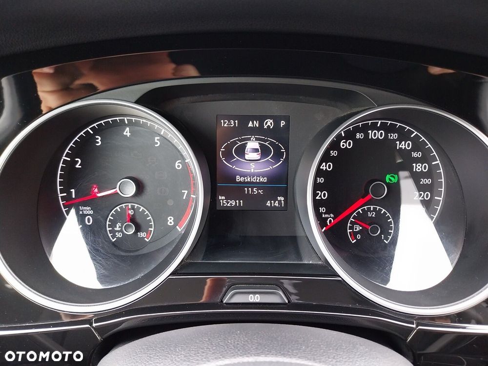 Volkswagen Touran - 21