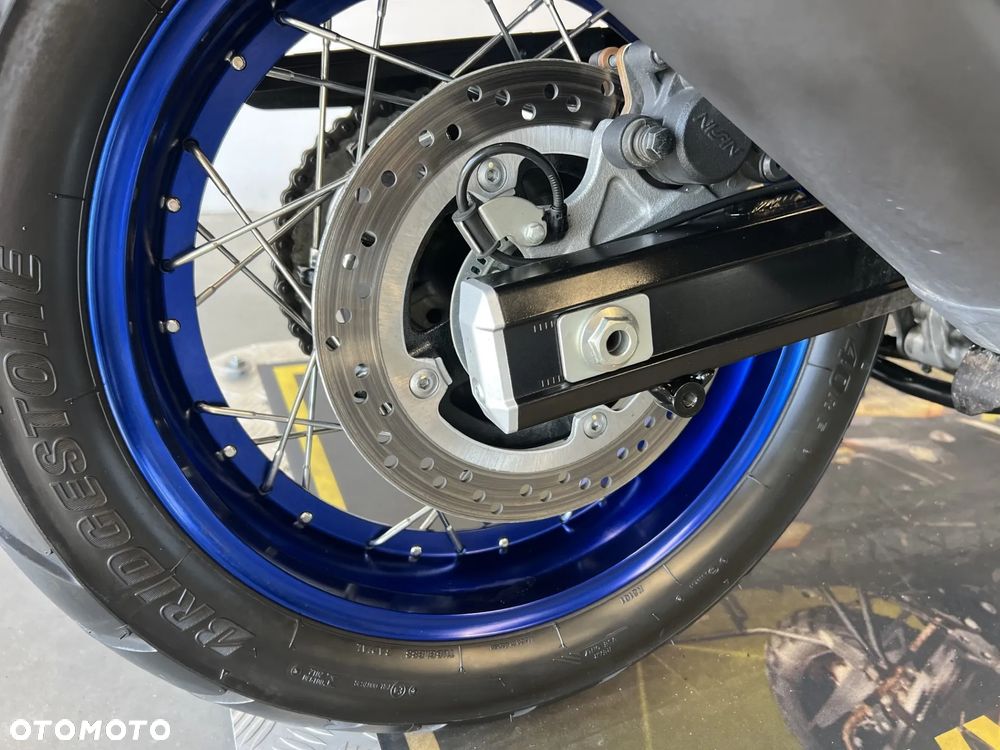 Suzuki V-STROM - 33