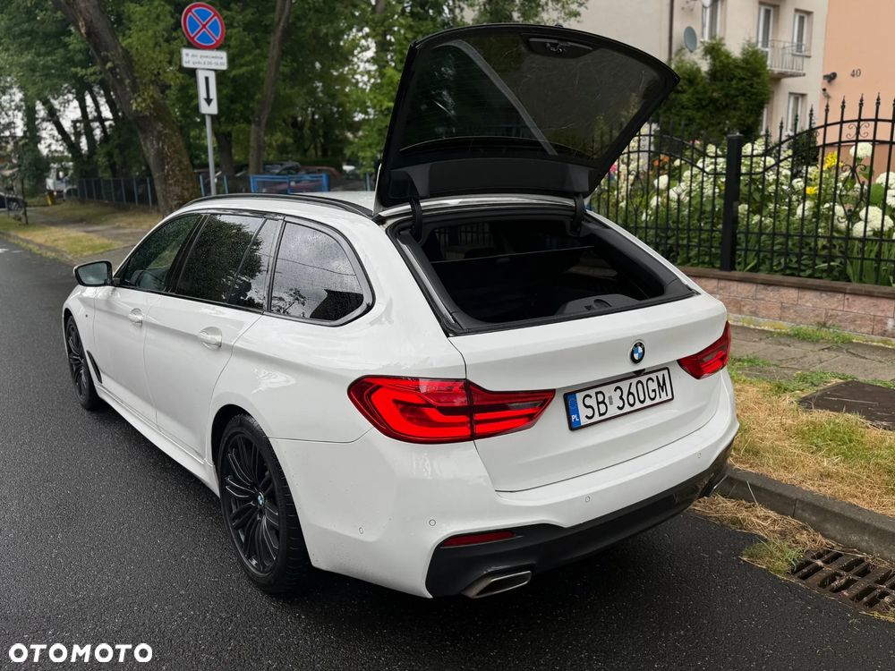 BMW Seria 5 520d M Sport - 9