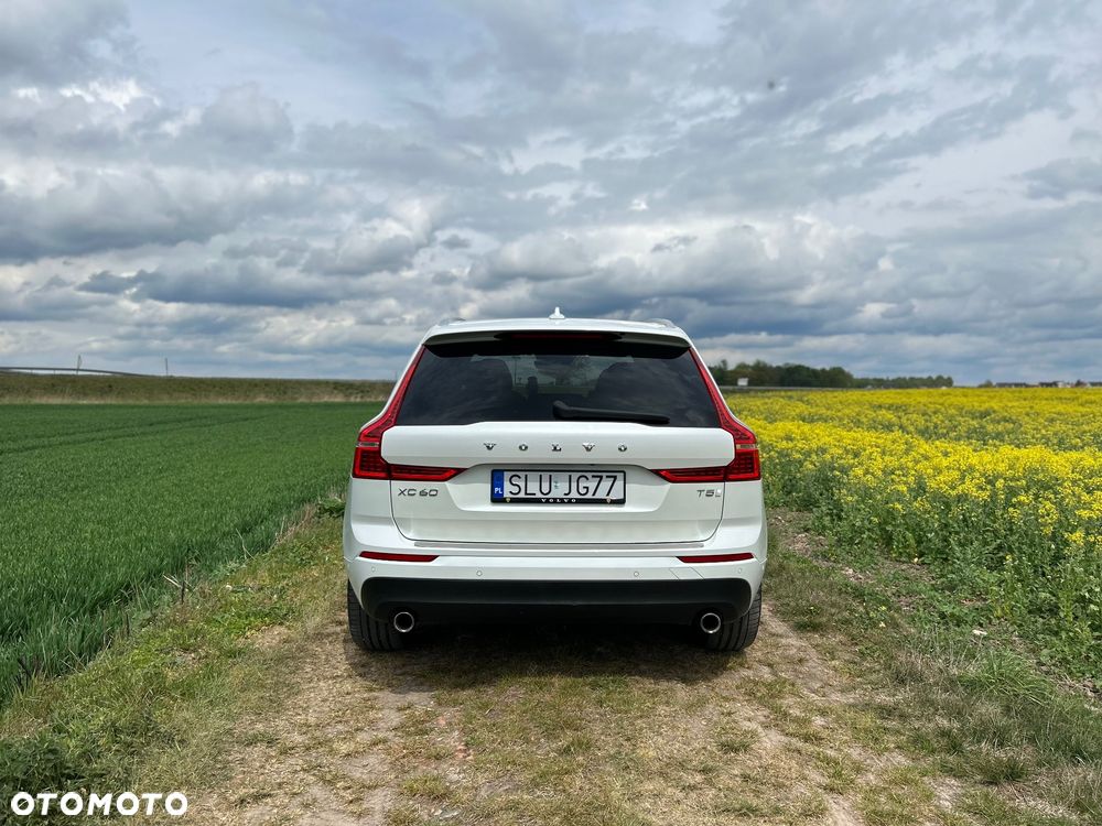 Volvo XC 60 T5 AWD Geartronic Momentum - 12
