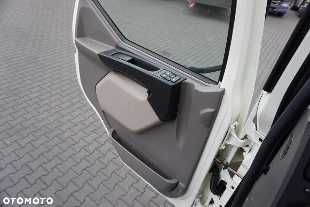 DAF / LF / 290 / E 6 / FIRANKA + WINDA / ŁAD. 9 970 KG / 19 PALET - 37