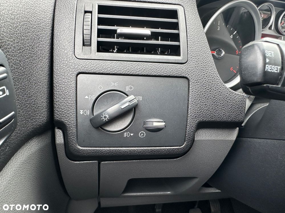 Ford Kuga 2.0 TDCi 4x4 Titanium - 17