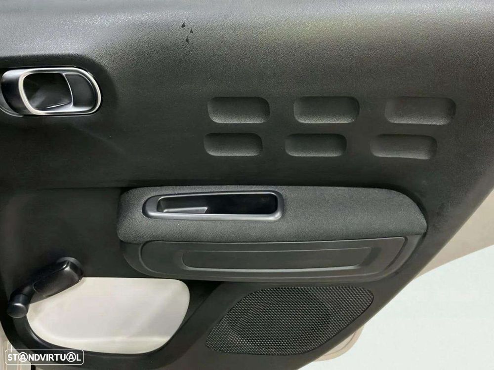 Citroën C3 1.2 PureTech Shine Pack EAT6 - 23
