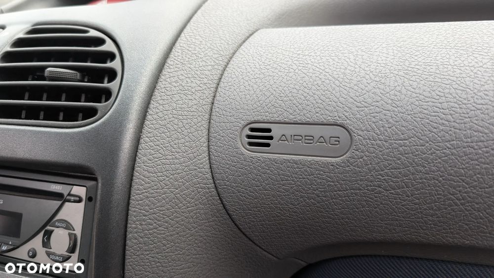 Peugeot 206 - 17