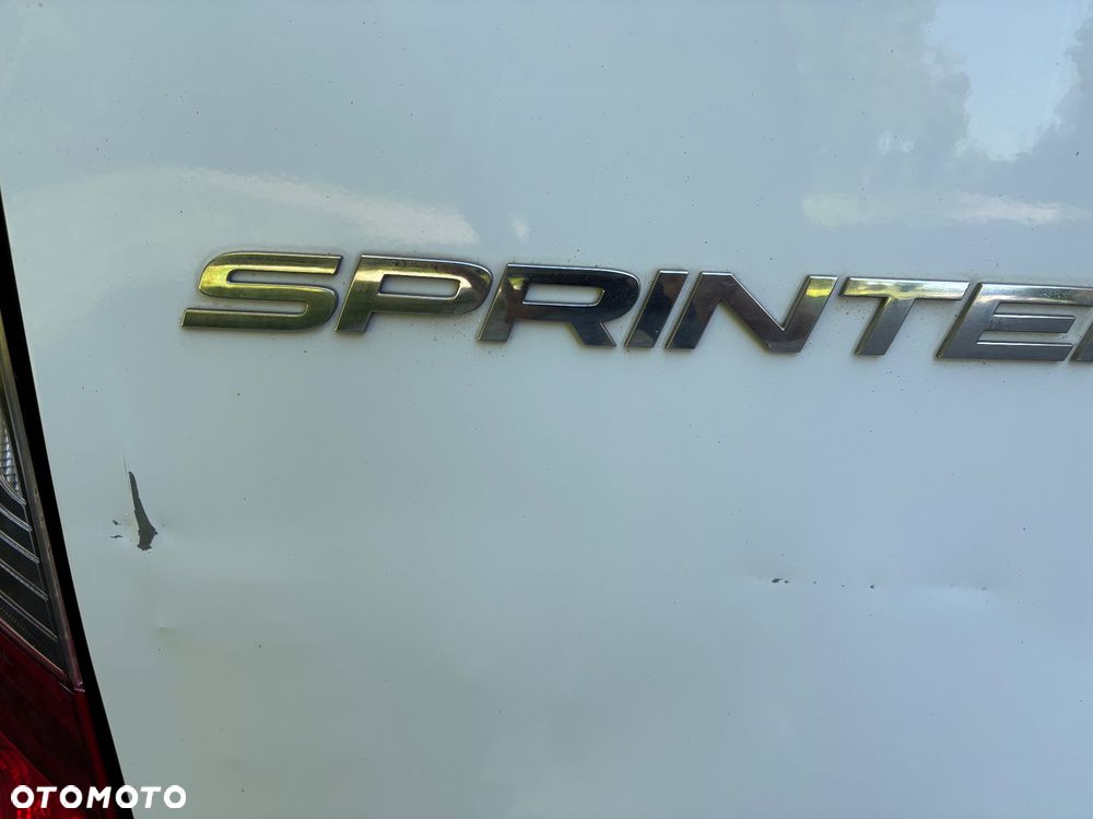 Mercedes-Benz Sprinter - 24
