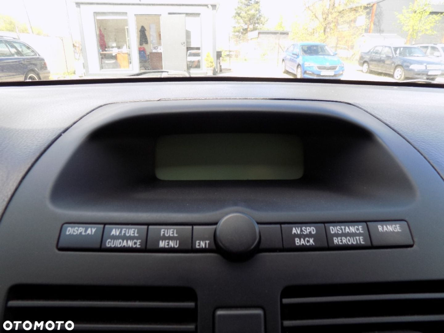 Toyota Avensis - 10