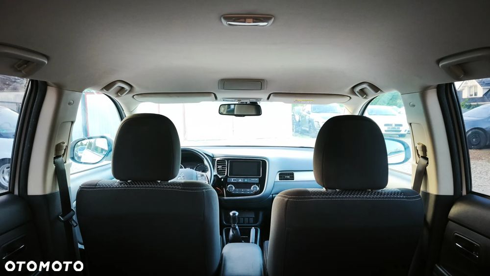 Mitsubishi Outlander - 28