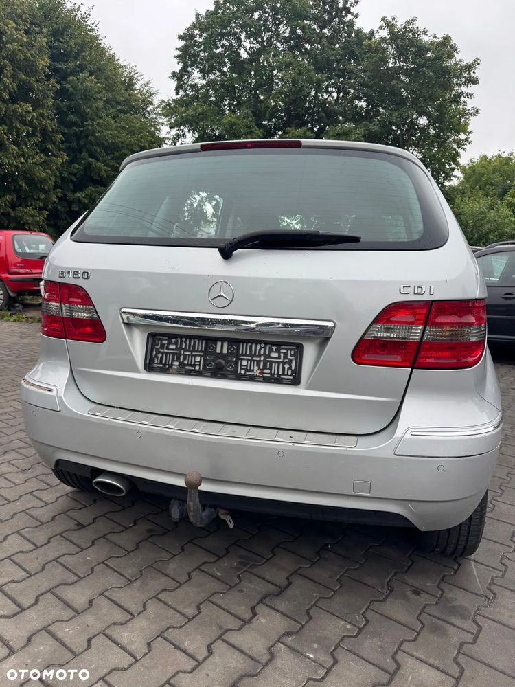 Mercedes-Benz B 180 CDI na części - 2
