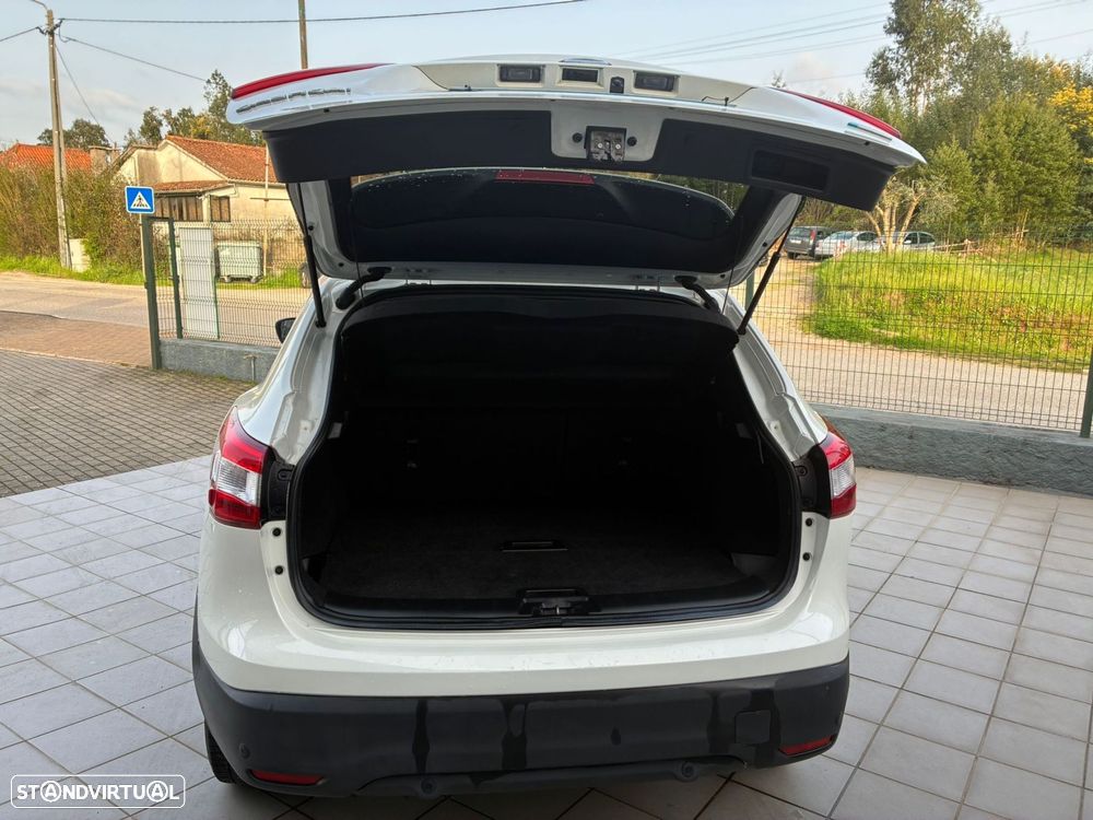 Nissan Qashqai 1.5 dCi N-Connecta - 27